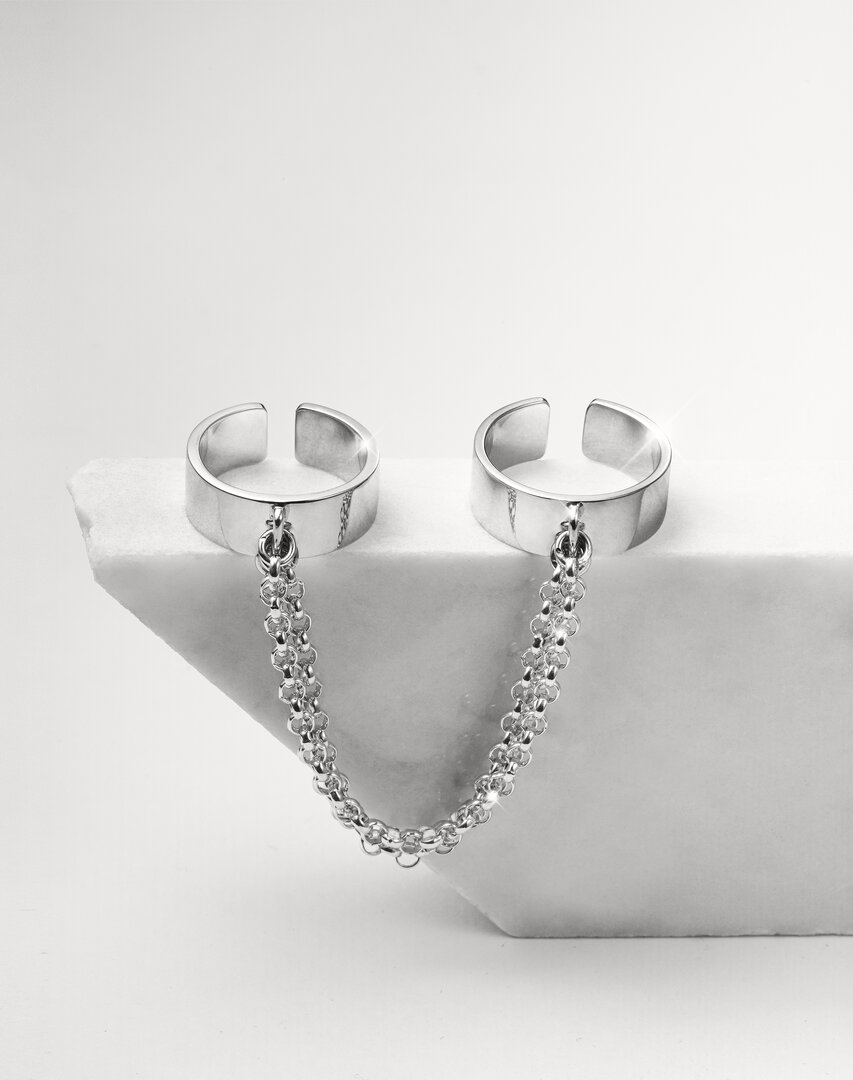 TWO RINGS WITH CHAIN